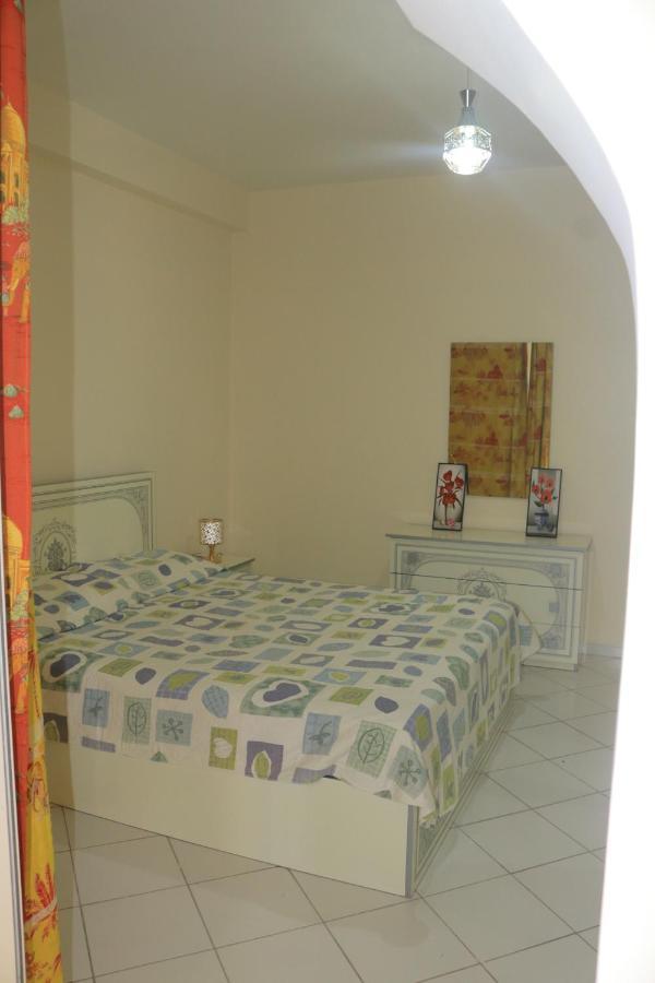 Appartement Julia Au Centre Ville Agadir Dans Residence Borj Dalat ภายนอก รูปภาพ